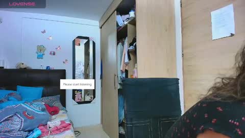 Snapshot of meganadriels96 chatting on 06-06-26, 08:46 M E G A N online show from 06-06-26, 08:46