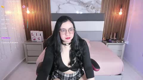 Snapshot of megancero chatting on 10-21-25, 12:39 Megan online show from 10-21-25, 12:39