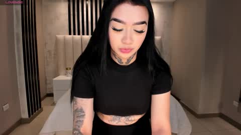 Megan Cross online show from 11-23-25, 11:37