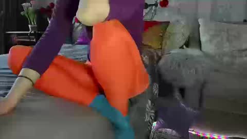 Nicki--------- Welcome to my Room online show from 03-05-26, 08:32