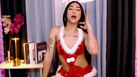 Megan online show from 12-19-25, 01:01