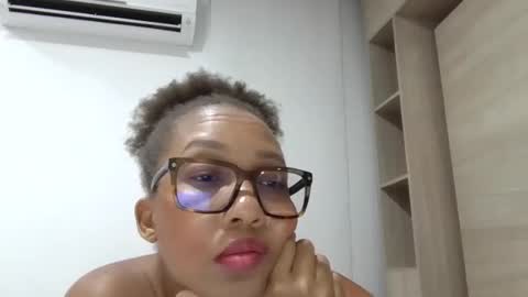 megan        online show from 06-26-26, 02:49