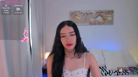 megan lake online show from 05-30-26, 01:41