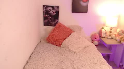 Snapshot of meganlk chatting on 10-25-25, 10:48 MEGAN online show from 10-25-25, 10:48