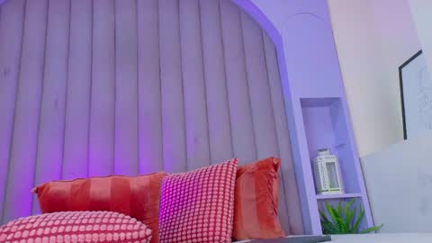 MEGAN online show from 06-01-26, 02:35