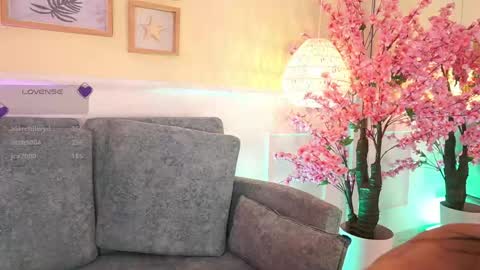 Megan Lowell online show from 04-22-26, 07:37