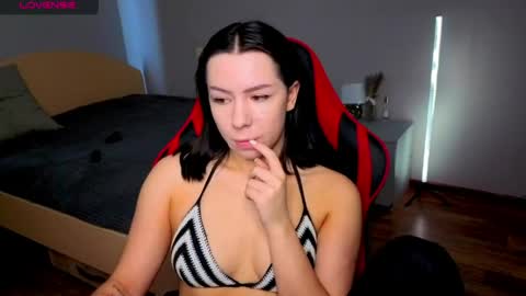 Snapshot of meganluss chatting on 05-12-26, 03:25 meganluss online show from 05-12-26, 03:25