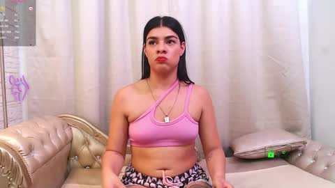 Snapshot of meganmistress_ chatting on 01-17-25, 03:22 MeganM online show from 01-17-25, 03:22