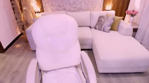 Snapshot of megann_williamss chatting on 11-15-25, 07:43 Megan online show from 11-15-25, 07:43