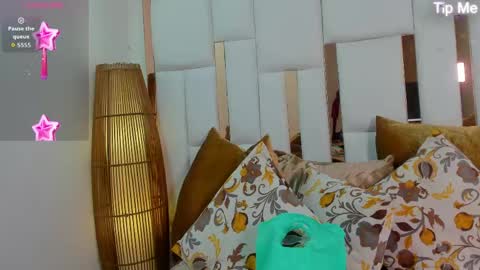 Snapshot of megannherrera chatting on 05-28-26, 06:38 Megan online show from 05-28-26, 06:38