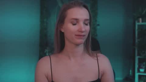 Snapshot of meganrodgers chatting on 03-04-26, 05:41 megan online show from 03-04-26, 05:41