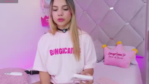 Snapshot of meganrosse__ chatting on 07-03-26, 06:58 Megan online show from 07-03-26, 06:58