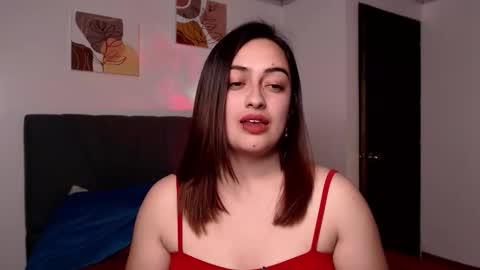 Snapshot of megansnow_ chatting on 10-15-25, 02:33 MEGAN online show from 10-15-25, 02:33