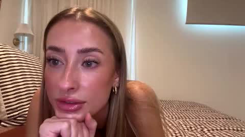 Snapshot of megatease chatting on 03-07-26, 02:41 megatease online show from 03-07-26, 02:41