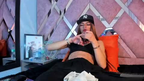 meghanqueen__ online show from 04-21-26, 05:36