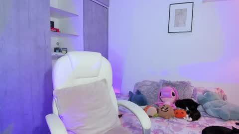 Ann online show from 04-16-26, 02:23