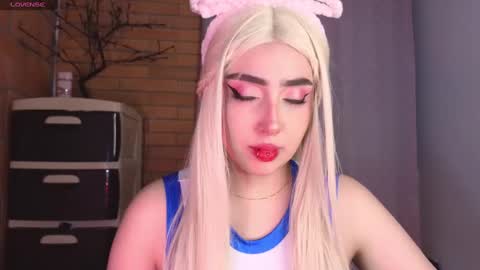 Snapshot of megumi_yang chatting on 01-05-25, 05:41 Megumi online show from 01-05-25, 05:41