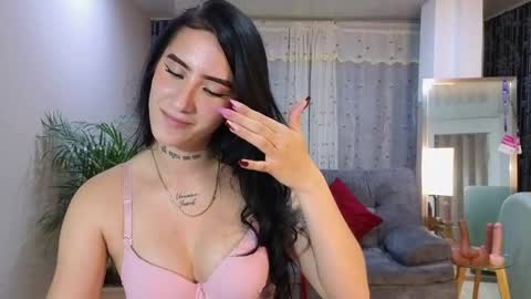Snapshot of mei_naughtycat chatting on 03-01-25, 02:04 Mei online show from 03-01-25, 02:04