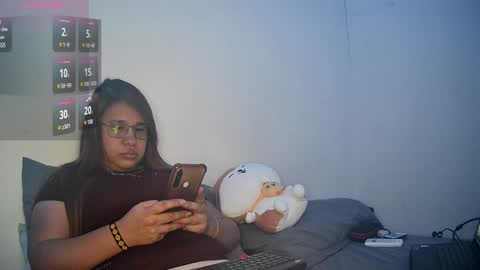 mei chang online show from 12-18-24, 03:04