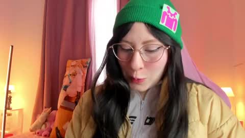 Snapshot of meikitty chatting on 10-29-25, 08:43 Mei online show from 10-29-25, 08:43