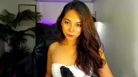 meiluxe online show from 05-16-26, 10:36