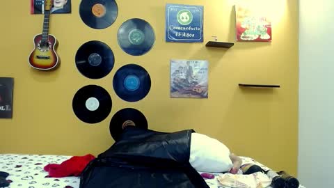 MEIS online show from 02-08-26, 02:04