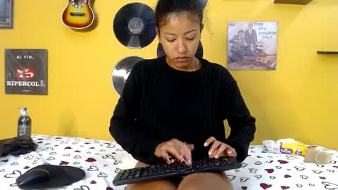 MEIS online show from 04-07-26, 02:23