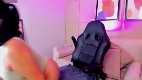 Snapshot of meivis__ chatting on 11-24-25, 12:38 Melvis online show from 11-24-25, 12:38