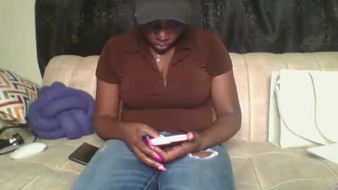 pretty online show from 09-21-25, 03:24