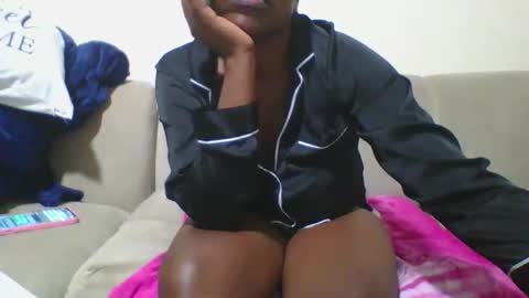 pretty online show from 10-07-25, 07:44