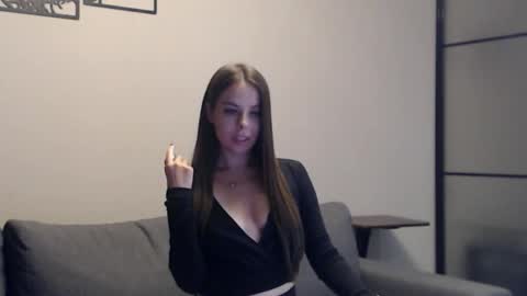 Snapshot of meladams chatting on 09-25-25, 09:29 meladams online show from 09-25-25, 09:29