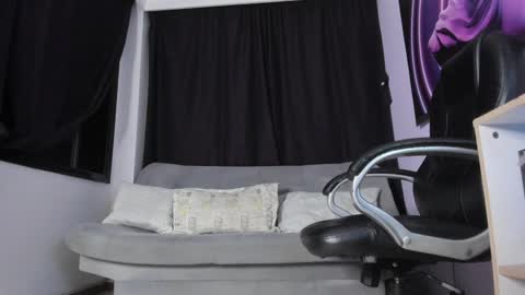 melani greyy online show from 01-19-25, 01:32