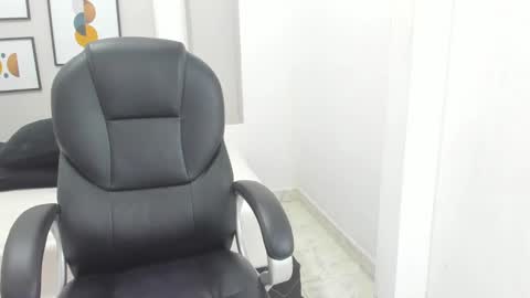 Melani  online show from 02-25-25, 11:22