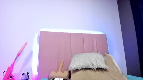Snapshot of melani_xc chatting on 02-17-25, 08:58 MELANI - online show from 02-17-25, 08:58