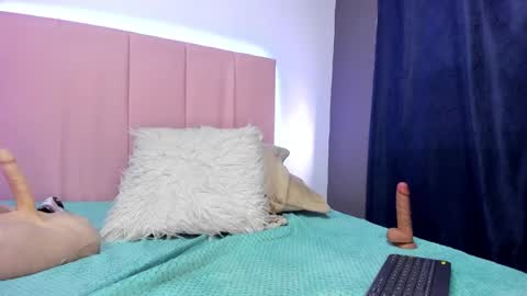 Snapshot of melani_xc chatting on 02-20-25, 06:46 MELANI - online show from 02-20-25, 06:46