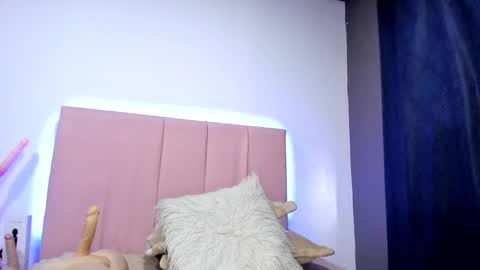 Snapshot of melani_xc chatting on 02-24-25, 05:53 MELANI - online show from 02-24-25, 05:53