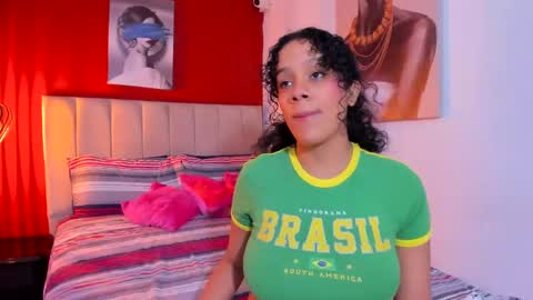 Snapshot of melania_xtreme chatting on 11-09-25, 02:54 melania_xtreme online show from 11-09-25, 02:54