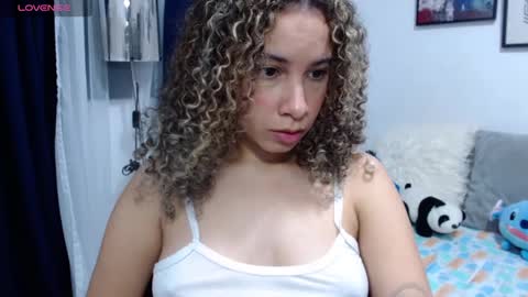 Snapshot of melaniacosta chatting on 01-19-25, 01:32 melani online show from 01-19-25, 01:32