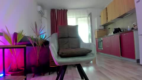 melanie_way online show from 09-12-25, 03:12