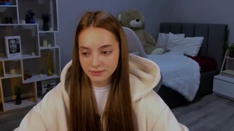 MelanieAlves online show from 11-29-25, 06:11