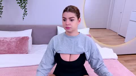 Melanie online show from 11-07-25, 04:18