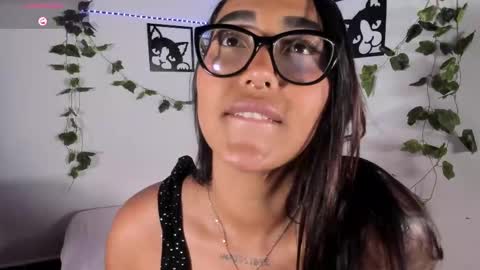 Snapshot of melanieecox chatting on 09-14-25, 12:54 Melanie online show from 09-14-25, 12:54