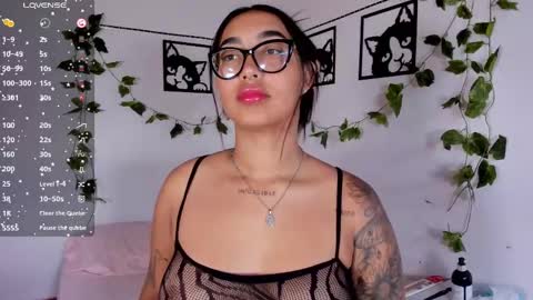 Snapshot of melanieecox chatting on 09-21-25, 06:20 Melanie online show from 09-21-25, 06:20