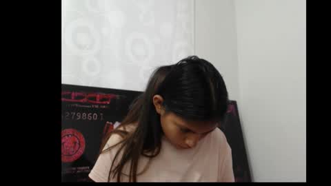 Snapshot of melaniegates06 chatting on 10-10-25, 03:44 melaniegates06 online show from 10-10-25, 03:44