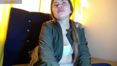 Snapshot of melanieparker20 chatting on 11-19-25, 02:06 Melanie Parker online show from 11-19-25, 02:06