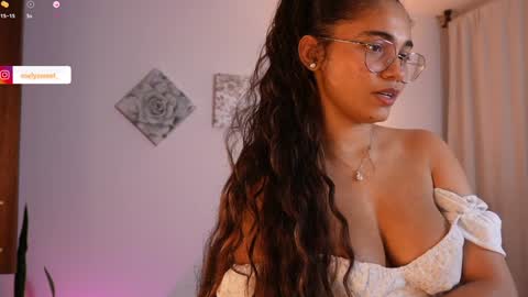 Snapshot of melanieryann_ chatting on 01-07-25, 06:38 Ig melysweet online show from 01-07-25, 06:38