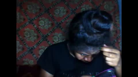 melanih online show from 11-13-25, 05:01