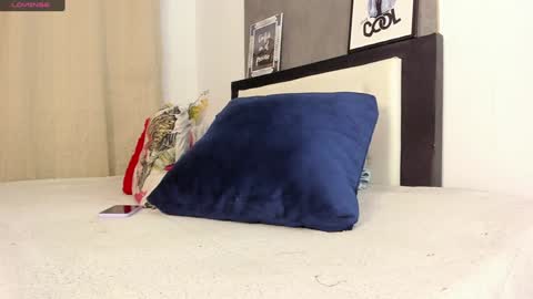 Snapshot of melaniie_roussel chatting on 01-29-25, 03:44 melaniie_roussel online show from 01-29-25, 03:44
