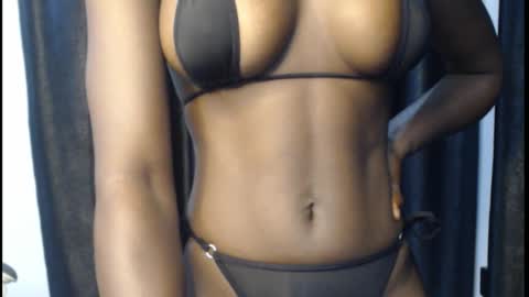 Snapshot of melanine_floral chatting on 11-07-25, 08:36 Praiz online show from 11-07-25, 08:36