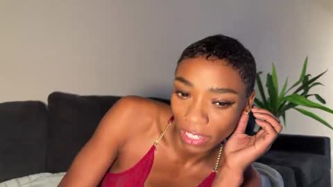 Snapshot of melaninmelanix chatting on 02-06-26, 05:45 melaninmelanix online show from 02-06-26, 05:45
